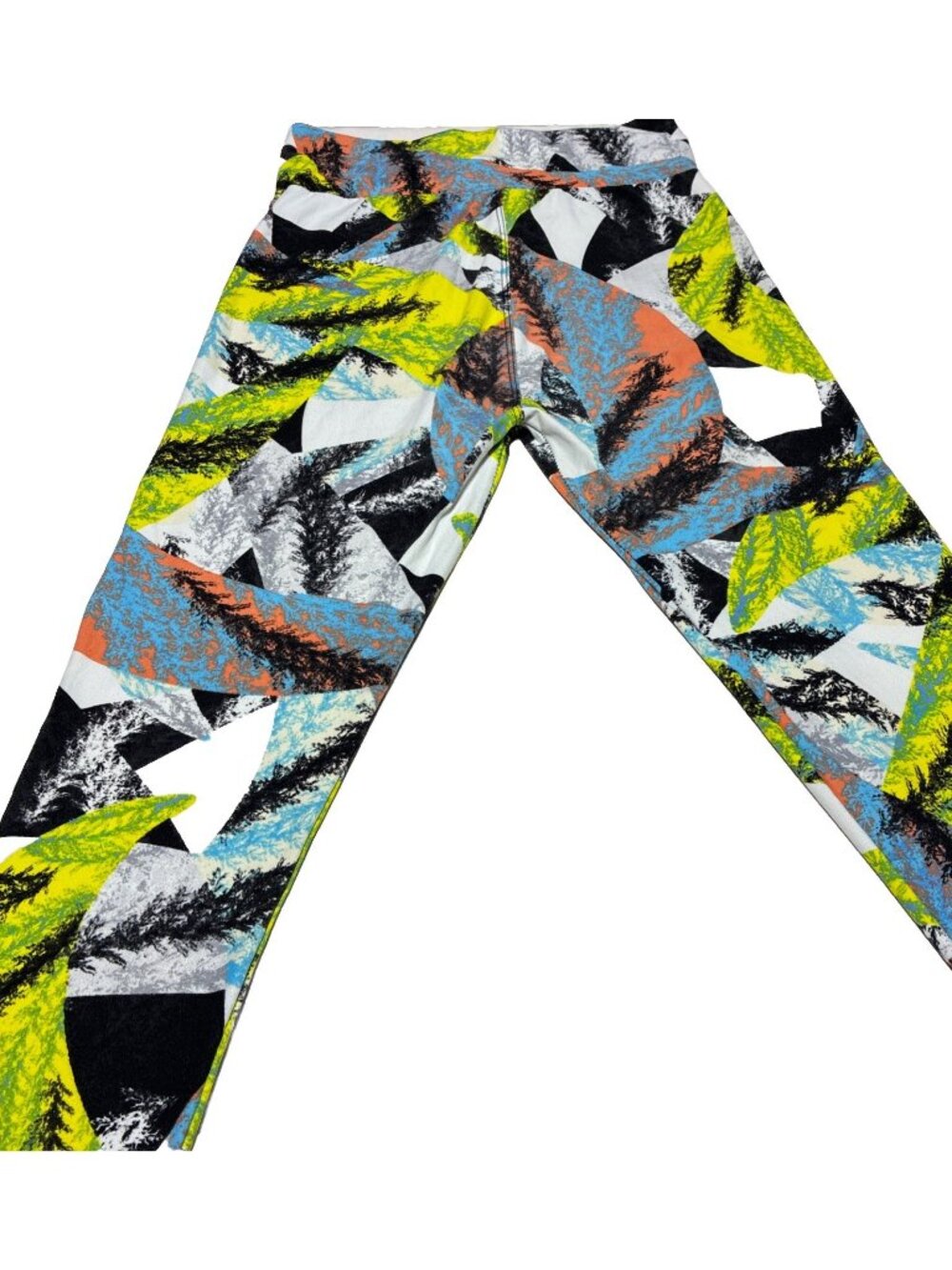 Mossimo Supply Co Women’s Capri Leggings  80S Retro Geometric High-Rise Clean